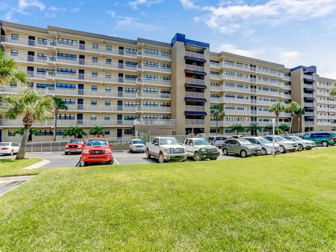 Front of Building/Parking