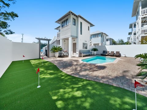Winston At Rosemary | Outdoor Putting Green | Private Pool | 1 Minute Walk To Downtown Rosemary