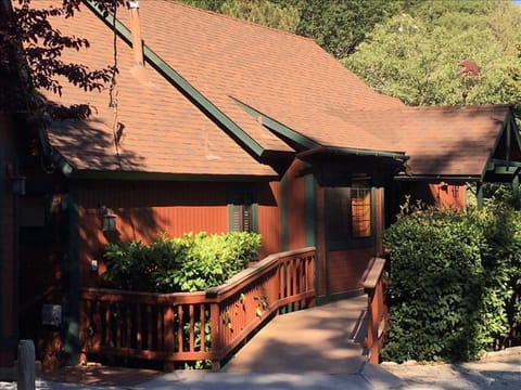 Exterior 2
