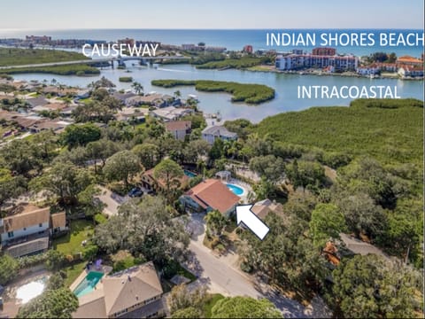 Near the intracoastal, 5 minutes from white sandy beaches