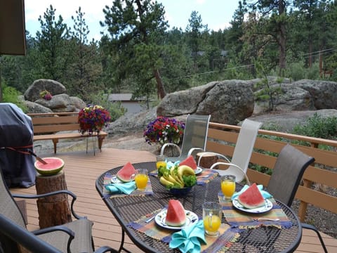 Bear House - Enjoy nature and breakfast all in one from the privacy of your deck with a grill and large patio table.