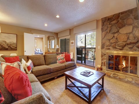 CM216 Copper Mountain Inn 3Br 3Ba