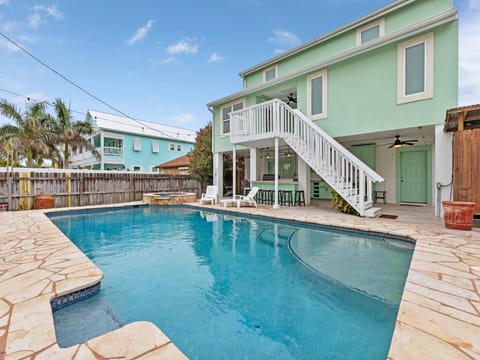 Private pool and hot tub with EasyTouch controls.