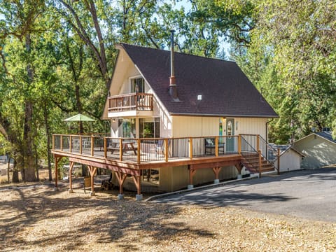Side view of house. Unit 1 Lot 300 - Pine Mountain Lake Vacation Rental "Cozy Cabin on the Cove."