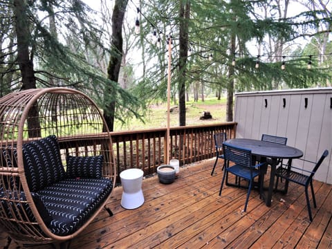 Front Deck. Unit 5 Lot 26, Vacation Rental (Gnome And Creek Condo)