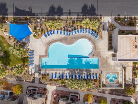 Community Pool and Hot Tub