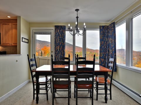 The dining area with beautiful panoramic mountain views