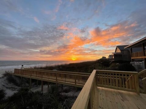 Walkway to Beach