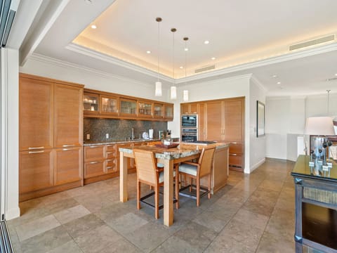 Gourmet kitchen with all any chef would need!