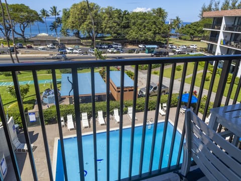 Pool and ocean view in one!