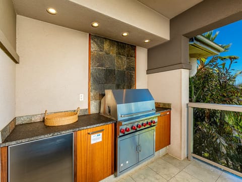 BBQ area on the lanai off of the living room to enjoy