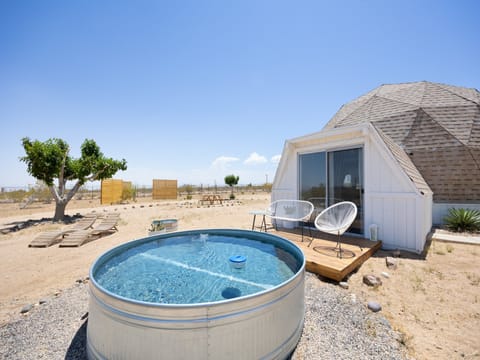 Tub