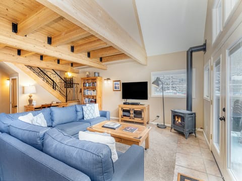 Relax in front of the fireplace & TV in this spacious Viking Lodge condo in Telluride town.