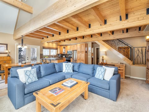 Viking Lodge 100A - the spacious living room is the perfect spot to gather and relax.