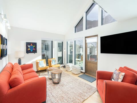 Enjoy this bright and open living room.  Great for family and friends at all times of the year!
