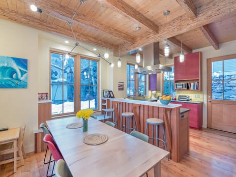 This Telluride home's dining table can seat up to 8 guests.