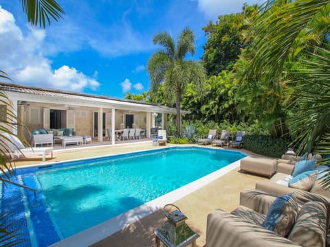 It will be hard to choose between pool or beach days with this view! Large pool deck and open verandah with lots of lounge areas