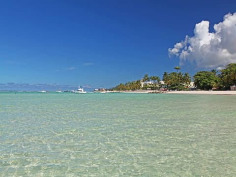 The beautiful Caribbean sea at your doorstep!