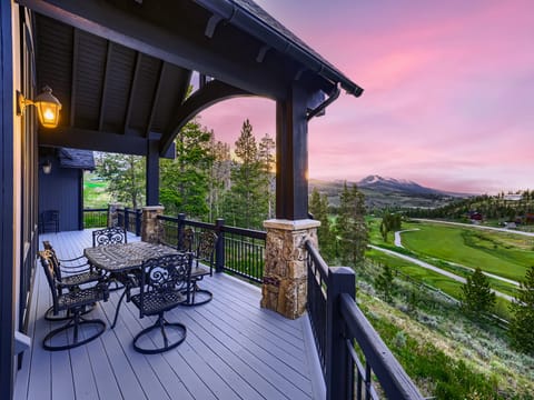 Expansive mountain views from the massive covered deck!