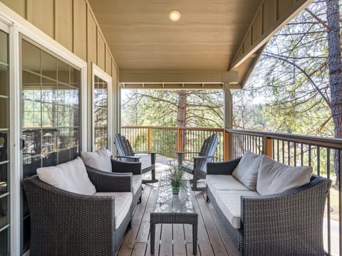 Covered, lower level deck and seating. Pine Mountain Lake Vacation Rental " Lake View Oasis" - Unit 4 Lot 47.