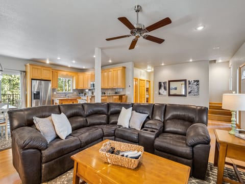 Living room. Pine Mountain Lake Vacation Rental "Sunnyside Up" - Unit 8 Lot 63.