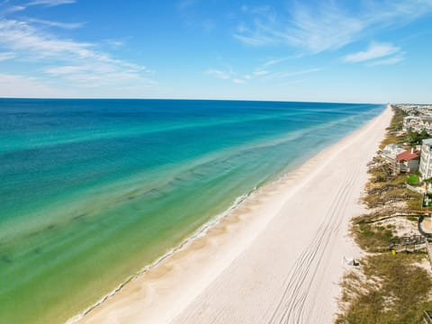Sandy Bottoms is Only a 5-Minute Walk to the Beach!