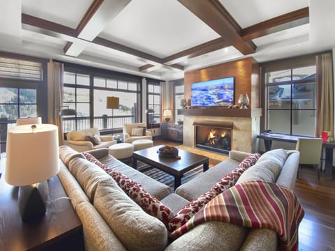 401 Flagstaff Lodge Ski-In/Ski-Out Escape! Luxury at Deer Valley Mountains! - a SkyRun Park City Property -