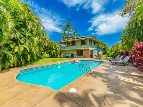 Private pool at the Maui Dolphin house!