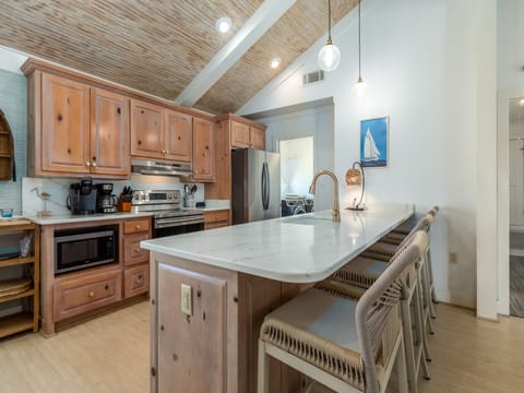 004 Feelin' Salty Fully Equipped Kitchen