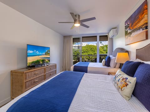 Two queen beds in guest room