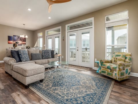 002 Lazy Daze Beach House Gulf View Living Room