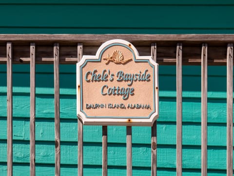 051 Cheles Bayside Cottage