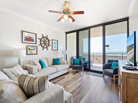 002 - Beach Bum Gulfview Living Room