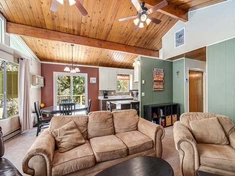 Front room and open dining room Pine Mountain Lake Unit 4 Lot 315. Vacation Rental (The Cozy Cabin)