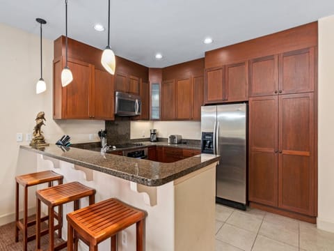 Convenient counter top seating