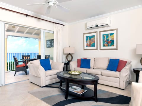 Sapphire Beach 511 - Living Room