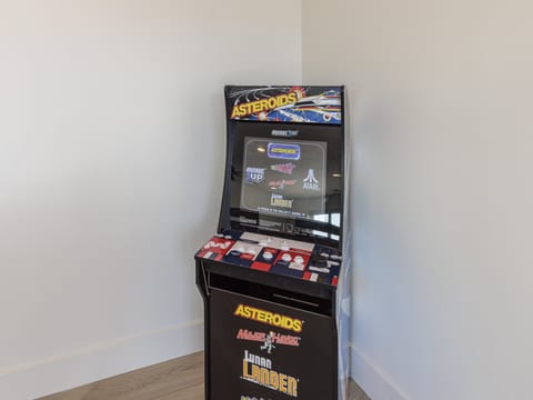 Have a friendly competition with family and friends while playing this classic arcade game.