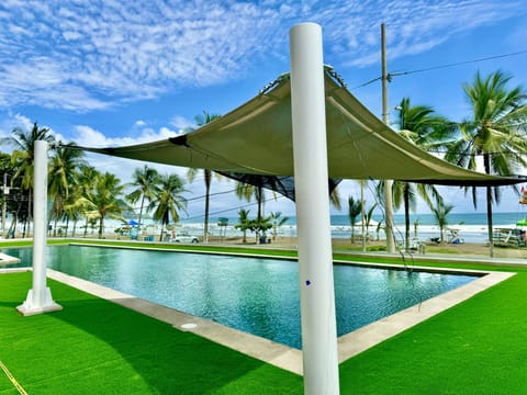 Beach Front - Ocean View Pool!