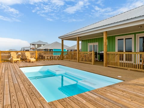 032 Beautiful Cs Pet Friendly Rental with Private Pool