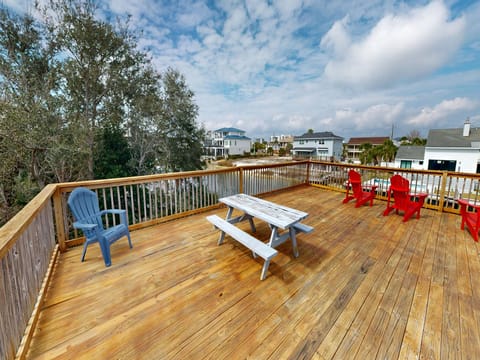 Holiday-House-02112025_153653