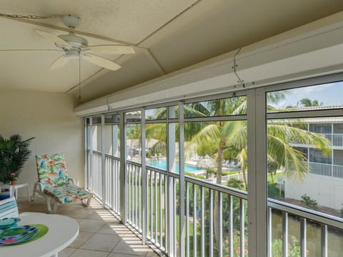 Large screened lanai with view from 3rd floor