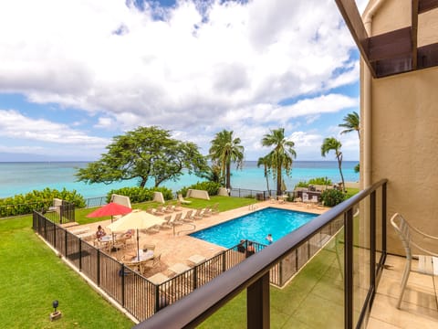 Lanai View of ocean and swimming pool