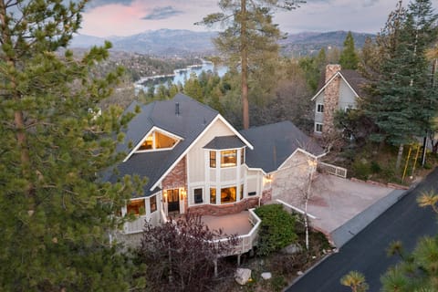 Lake Arrowhead is nearby.