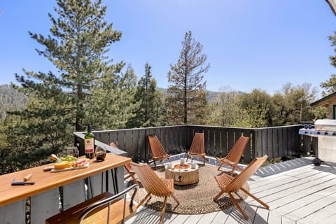 Amazing views of San Bernardino National Forest w/ firepit, BBQ/Grill, and outdoor seating.