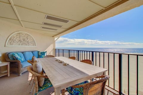 Welcome to Seascape, an oceanfront living!