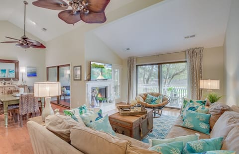 Beautiful living and dining area.