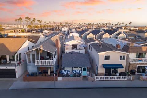 Welcome to Surfrider, your 2 home buyout just steps from the beach!