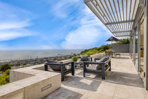 Upscale outdoor areas with comfortable seating and breathtaking vistas.