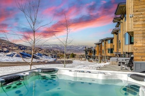 Unwind in your private hot tub after hitting the slopes.