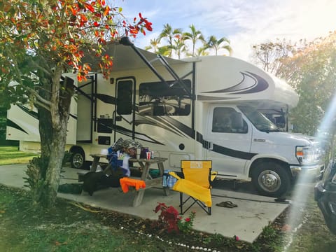 2016 Jayco Greyhawk - 31FS - "Serenity" Drivable vehicle in Clermont